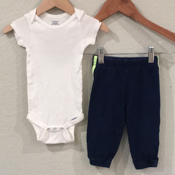 Carter’s Gerber Baby Boy Sz 6-9M Matching Set‎ Sweatpants & Bodysuit 100% Cotton - Picture 1 of 12